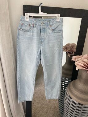 Women’s Levi's Light Blue Cropped Ankle Jeans 28x26